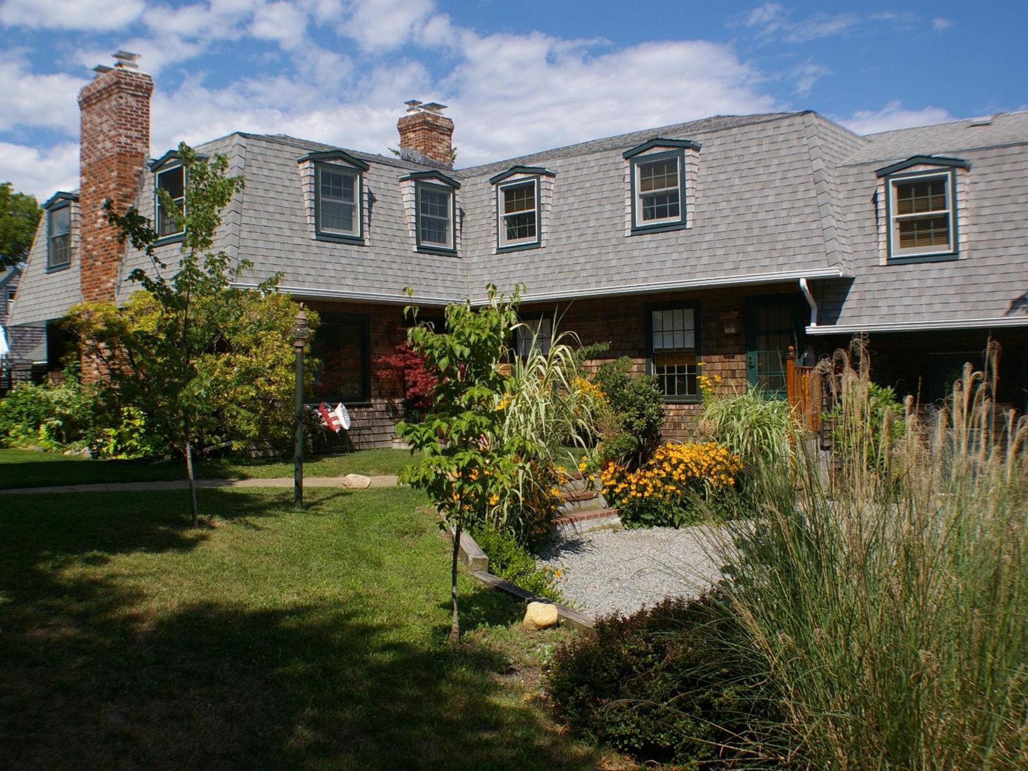 Charles And Charles Mv Bed & Breakfast Vineyard Haven Exterior photo
